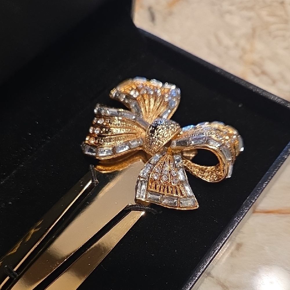 Bombay Book Mark Gold and Silver Bow